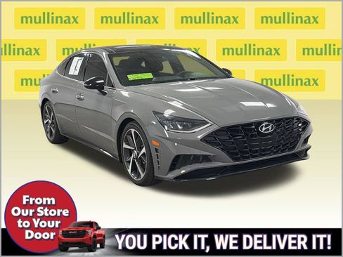 Used 2022 Hyundai Sonata SEL Plus FWD image 2