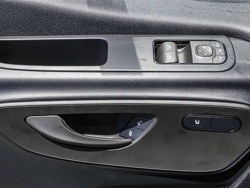 Used 2024 Mercedes-Benz eSprinter 170 Cargo image 20