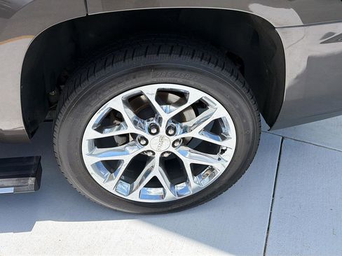 Used 2019 GMC Yukon Denali w/ Open Road Package RWD image 44