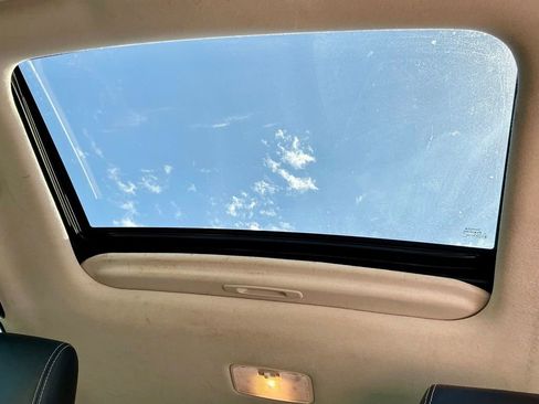 Used 2020 Toyota Corolla XLE FWD image 37