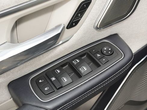 Used 2024 RAM 1500 Limited image 28