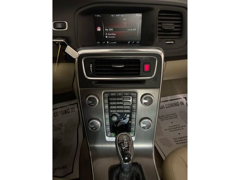 Used 2015 Volvo S60 T5 Premier image 32