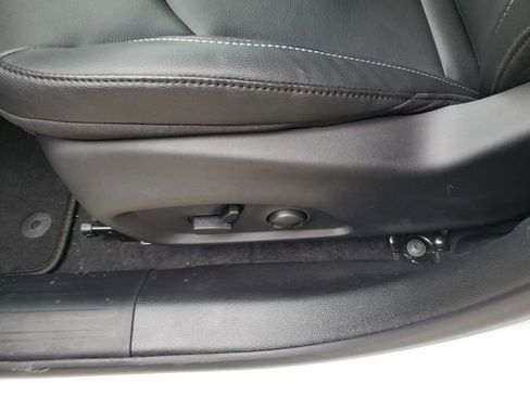 New 2026 Jeep Compass Limited image 13