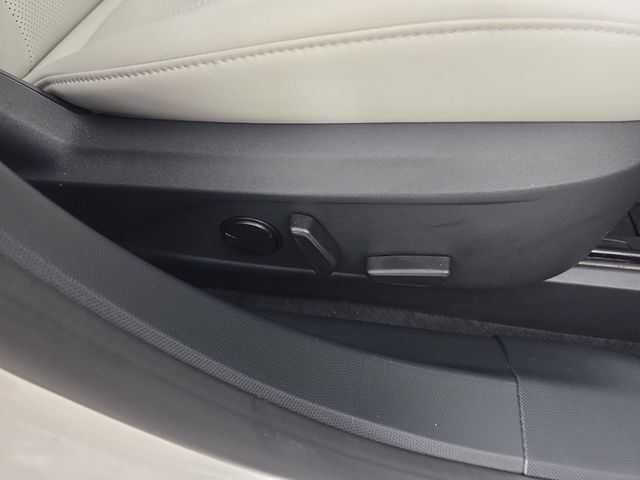 Used 2025 Ford Mustang Mach-E Premium RWD image 28