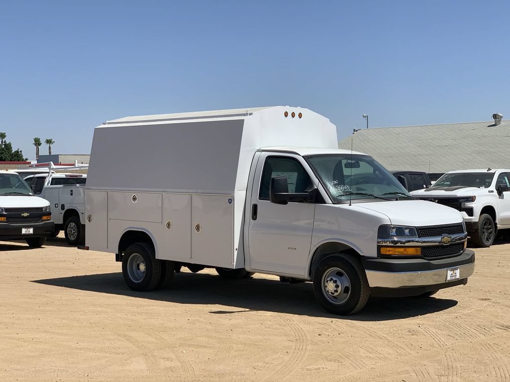 New 2026 Chevrolet Express 3500 w/ Power Convenience Package RWD image 3