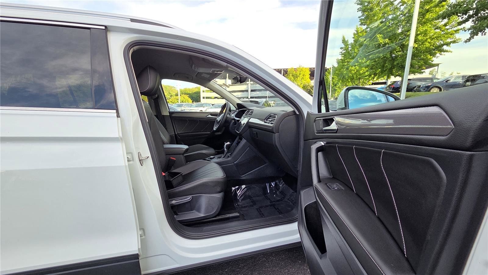 Certified 2022 Volkswagen Tiguan SE AWD/4WD image 31
