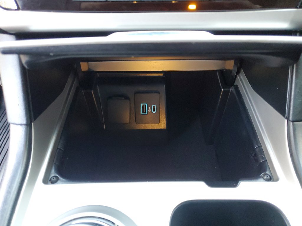 Used 2022 Ford Explorer XLT RWD image 34