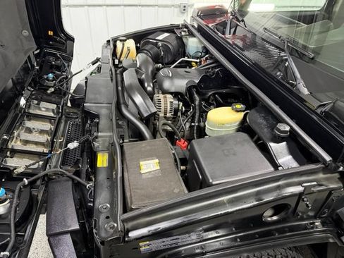 Used 2003 HUMMER H2 w/ Preferred Equipment Group AWD/4WD image 27