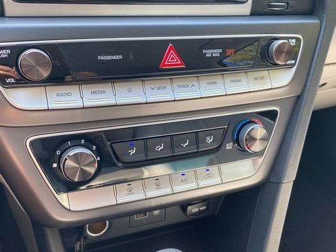 Used 2019 Hyundai Sonata SE FWD image 25