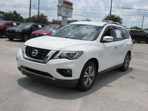 Used 2020 Nissan Pathfinder SV FWD image 7