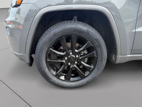 Certified 2020 Jeep Grand Cherokee Altitude AWD/4WD image 9