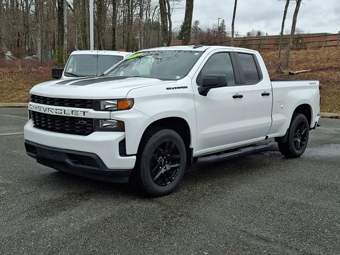 Certified 2022 Chevrolet Silverado 1500 Custom w/ Rally Edition image 3