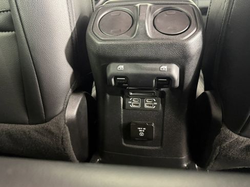 Used 2022 Jeep Wrangler Unlimited Sahara w/ Cold Weather Group image 14