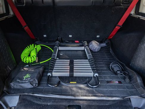 Used 2018 Jeep Wrangler Unlimited Rubicon AWD/4WD image 31