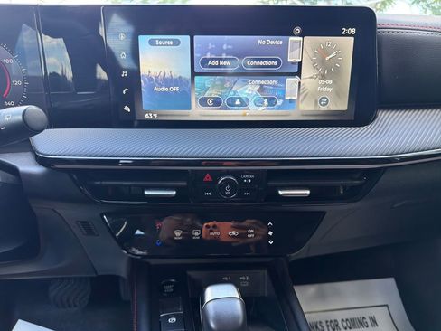 Used 2025 Nissan Kicks SR AWD/4WD image 20