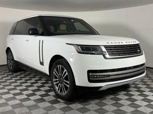 Used 2024 Land Rover Range Rover Long Wheelbase SE AWD/4WD image 10