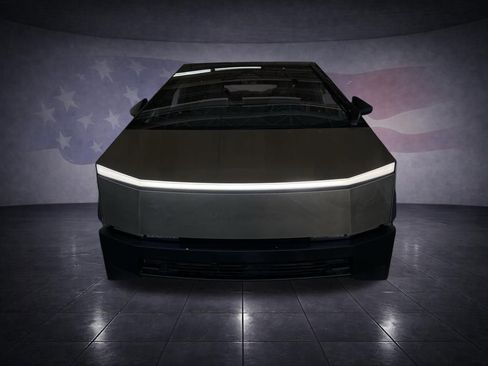 Used 2024 Tesla Cybertruck Cyberbeast AWD/4WD image 8