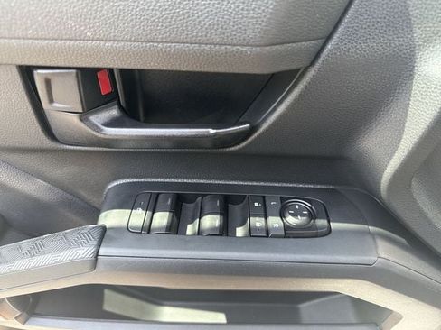 Used 2024 Toyota Tacoma SR5 AWD/4WD image 13