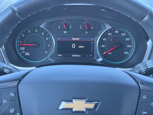 Used 2023 Chevrolet Traverse LT AWD/4WD image 33