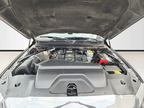 Used 2023 RAM 2500 Tradesman w/ Chrome Appearance Group AWD/4WD image 28
