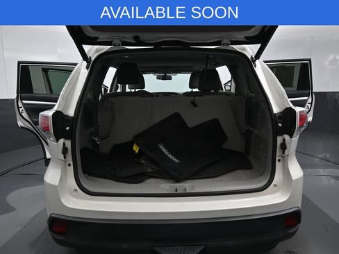 Used 2016 Toyota Highlander XLE AWD/4WD image 31
