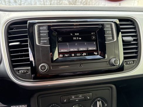 Used 2016 Volkswagen Beetle 1.8T S image 17