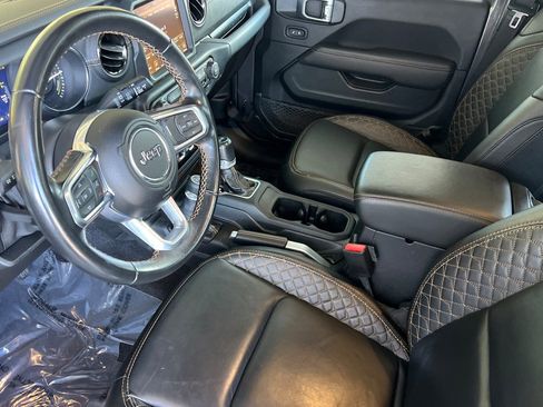 Used 2021 Jeep Wrangler Unlimited Sahara image 11