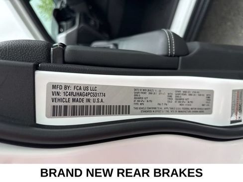 Used 2023 Jeep Grand Cherokee Altitude AWD/4WD image 31