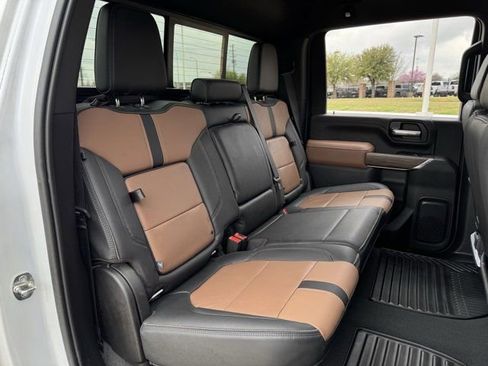 Used 2023 Chevrolet Silverado 3500 High Country w/ Technology Package AWD/4WD image 29