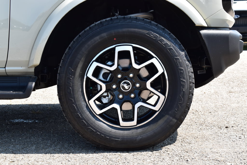 New 2026 Ford Bronco Outer Banks AWD/4WD image 6