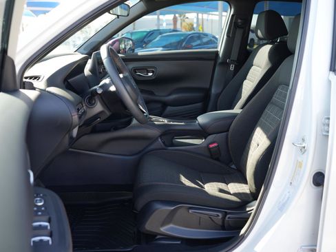Used 2024 Honda HR-V Sport image 16