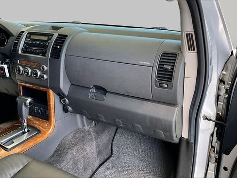 Used 2005 Nissan Pathfinder LE RWD image 20