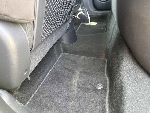 Used 2013 Kia Soul FWD image 12