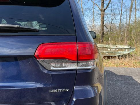 Used 2017 Jeep Grand Cherokee Limited image 9