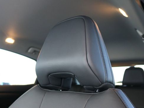 Used 2023 Nissan Ariya AWD image 17