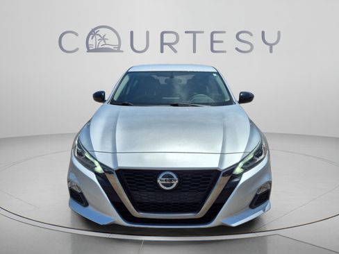 Used 2019 Nissan Altima 2.5 SR FWD image 10