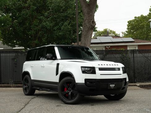 Used 2024 Land Rover Defender 110 S AWD/4WD image 3