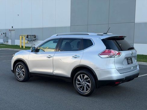 Used 2016 Nissan Rogue SL w/ SL Premium Package image 9