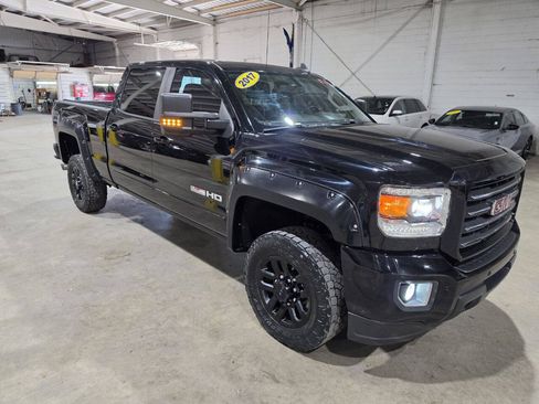 Used 2017 GMC Sierra 2500 SLT w/ All Terrain X HD Package AWD/4WD image 19