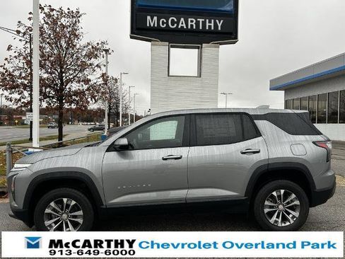 New 2026 Chevrolet Equinox LT image 3