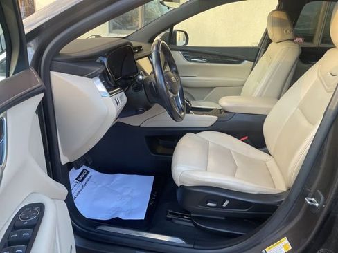 Used 2019 Cadillac XT5 AWD image 18