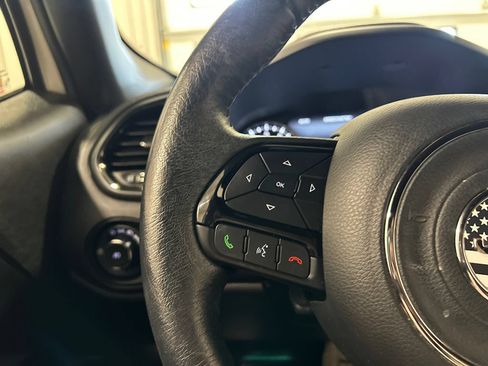 Used 2022 Jeep Renegade Altitude w/ Convenience Group AWD/4WD image 18