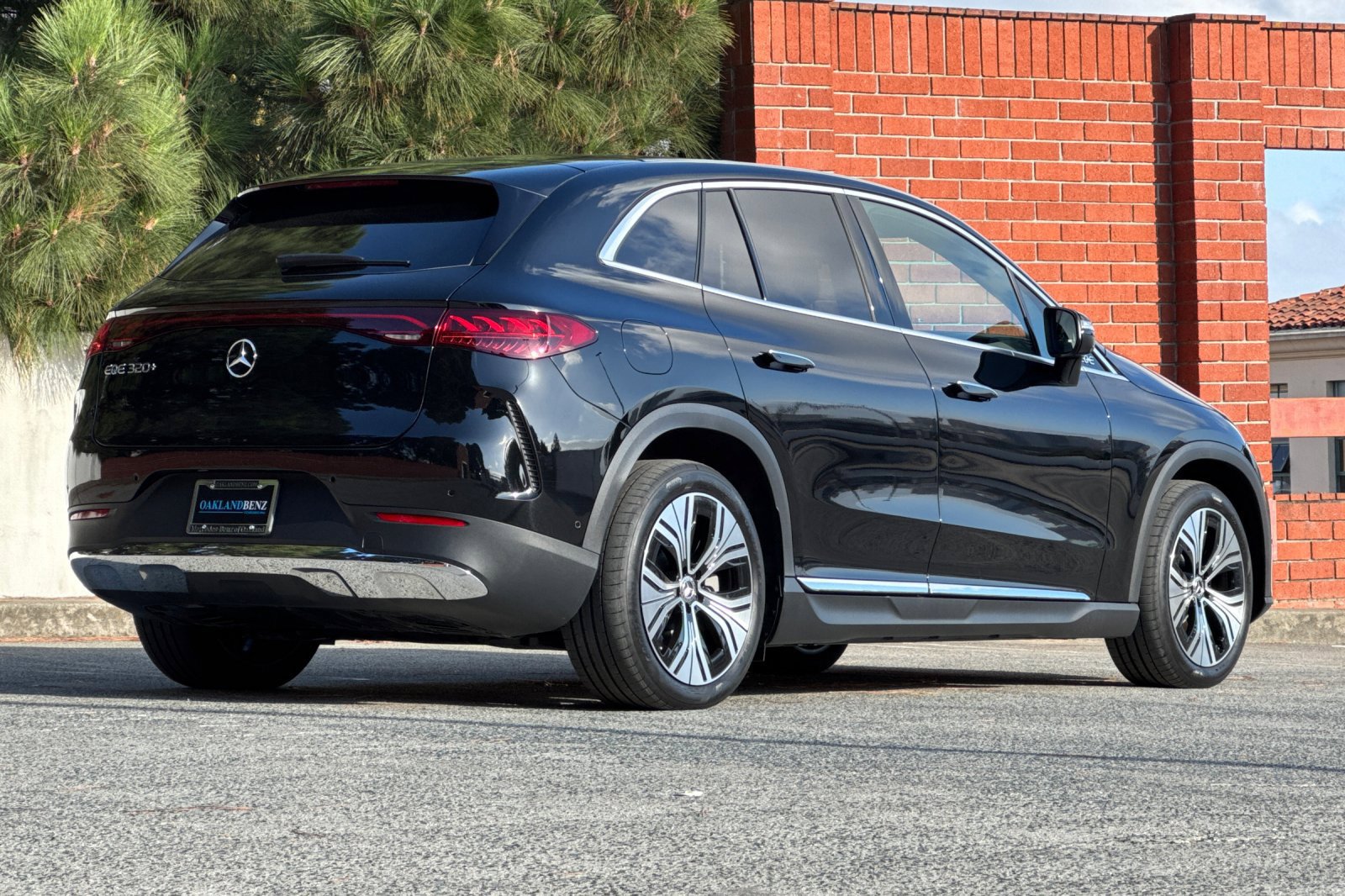 Certified 2026 Mercedes-Benz EQE 320+ SUV image 5