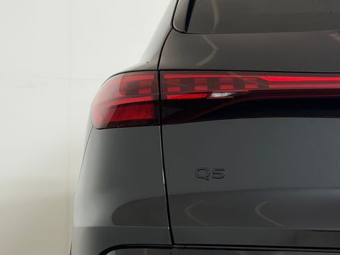 Certified 2025 Audi Q5 Premium w/ Convenience Package AWD/4WD image 29