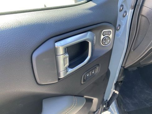 New 2026 Jeep Gladiator Mojave image 13