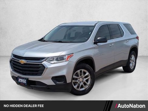 Used 2020 Chevrolet Traverse LS FWD image 1