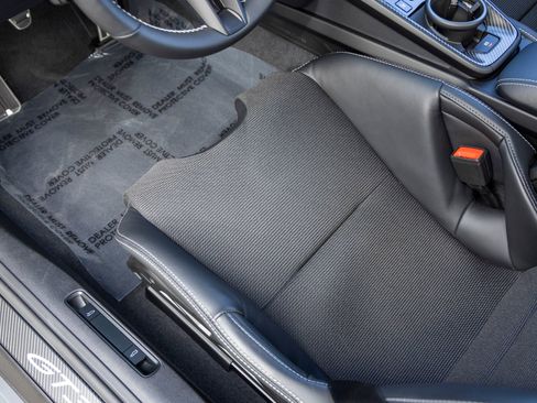 Certified 2025 Porsche 911 GT3 RWD image 35