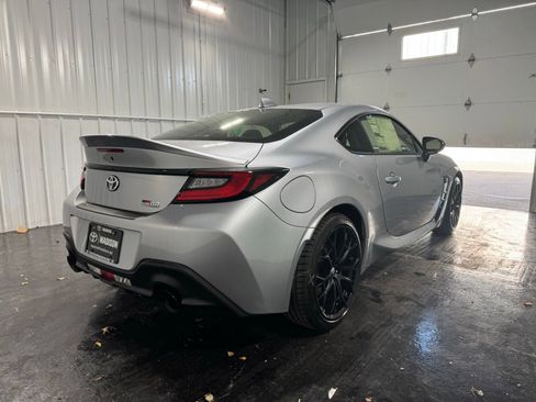 New 2025 Toyota GR86 Premium w/ GR Wheel Package (TMS RWD image 5