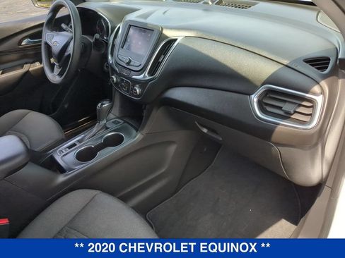 Used 2020 Chevrolet Equinox LT AWD/4WD image 21