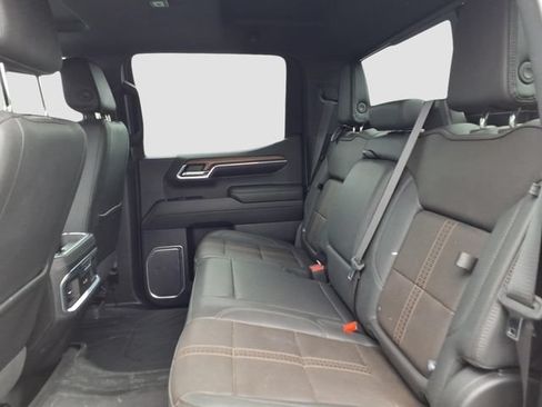 Used 2023 Chevrolet Silverado 1500 High Country w/ High Country Premium Package AWD/4WD image 17